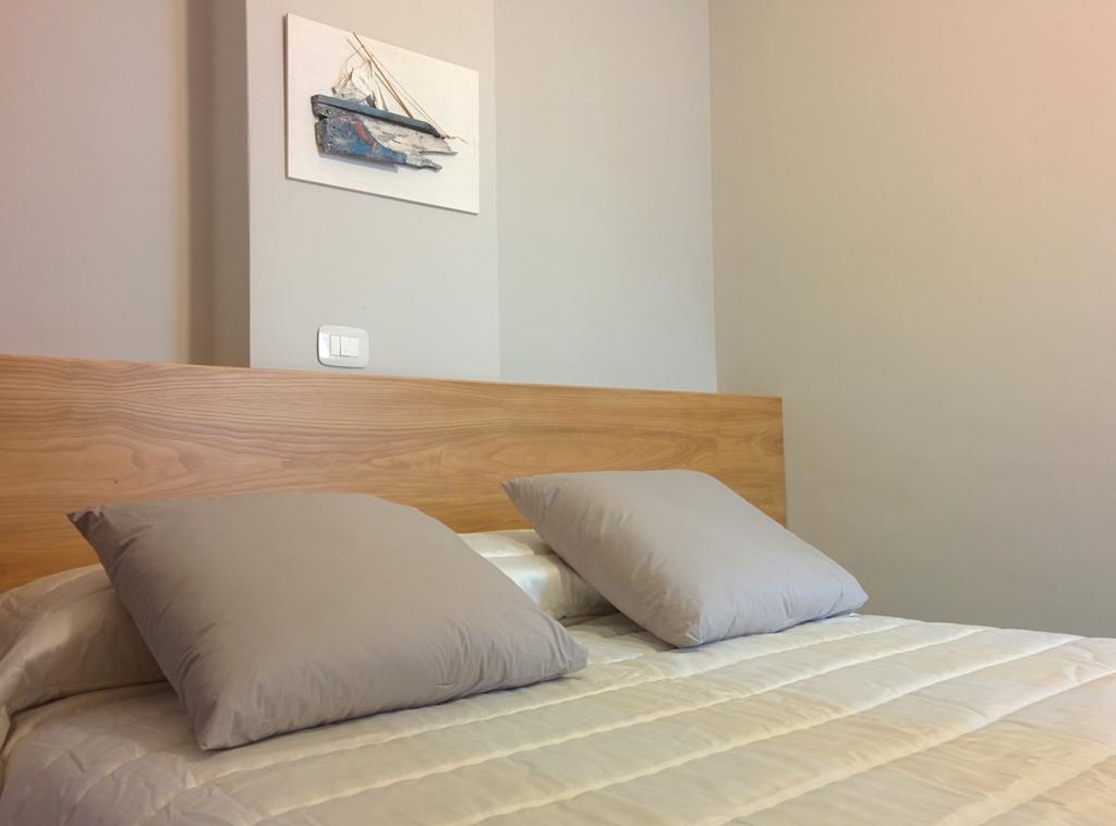 Ciauru Design B&B Messina Szoba fotó